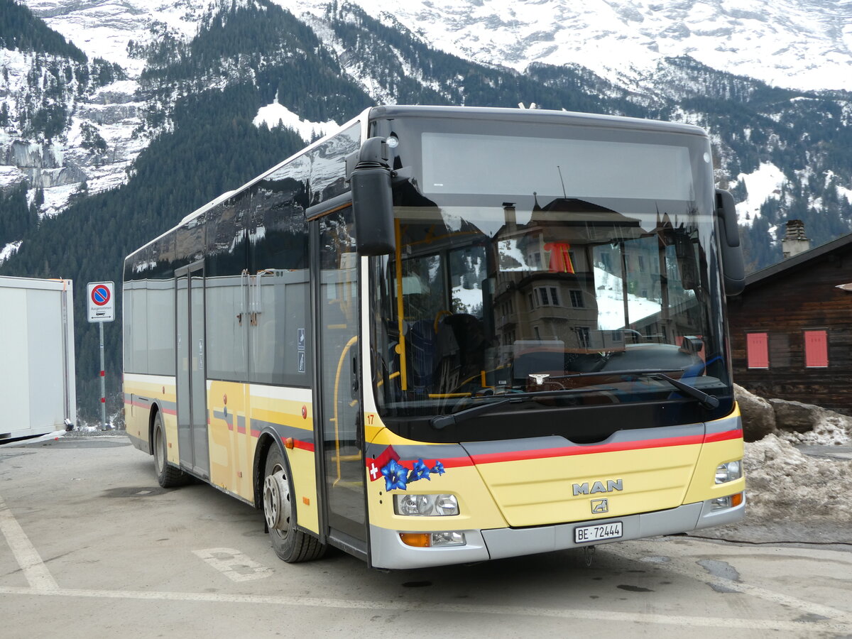 (246'229) - Grindelwaldbus, Grindelwald - Nr. 17/BE 72'444 - MAN/G�ppel (ex STI Thun Nr. 133) am 17. Februar 2023 beim Bahnhof Grindelwald