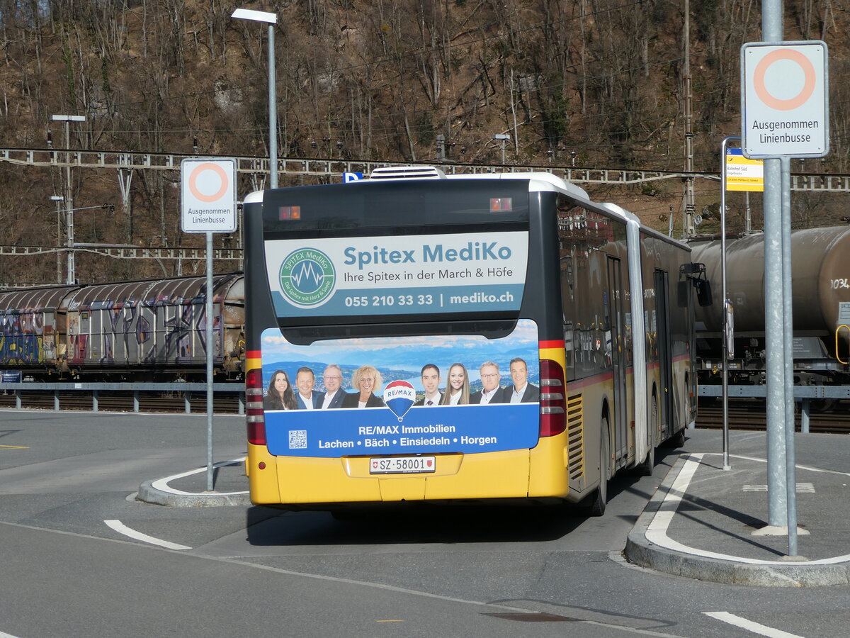 (246'468) - PostAuto Ostschweiz - SZ 58'001/PID 5181 - Mercedes (ex Kistler, Reichenburg) am 24. Februar 2023 beim Bahnhof Ziegelbr�cke