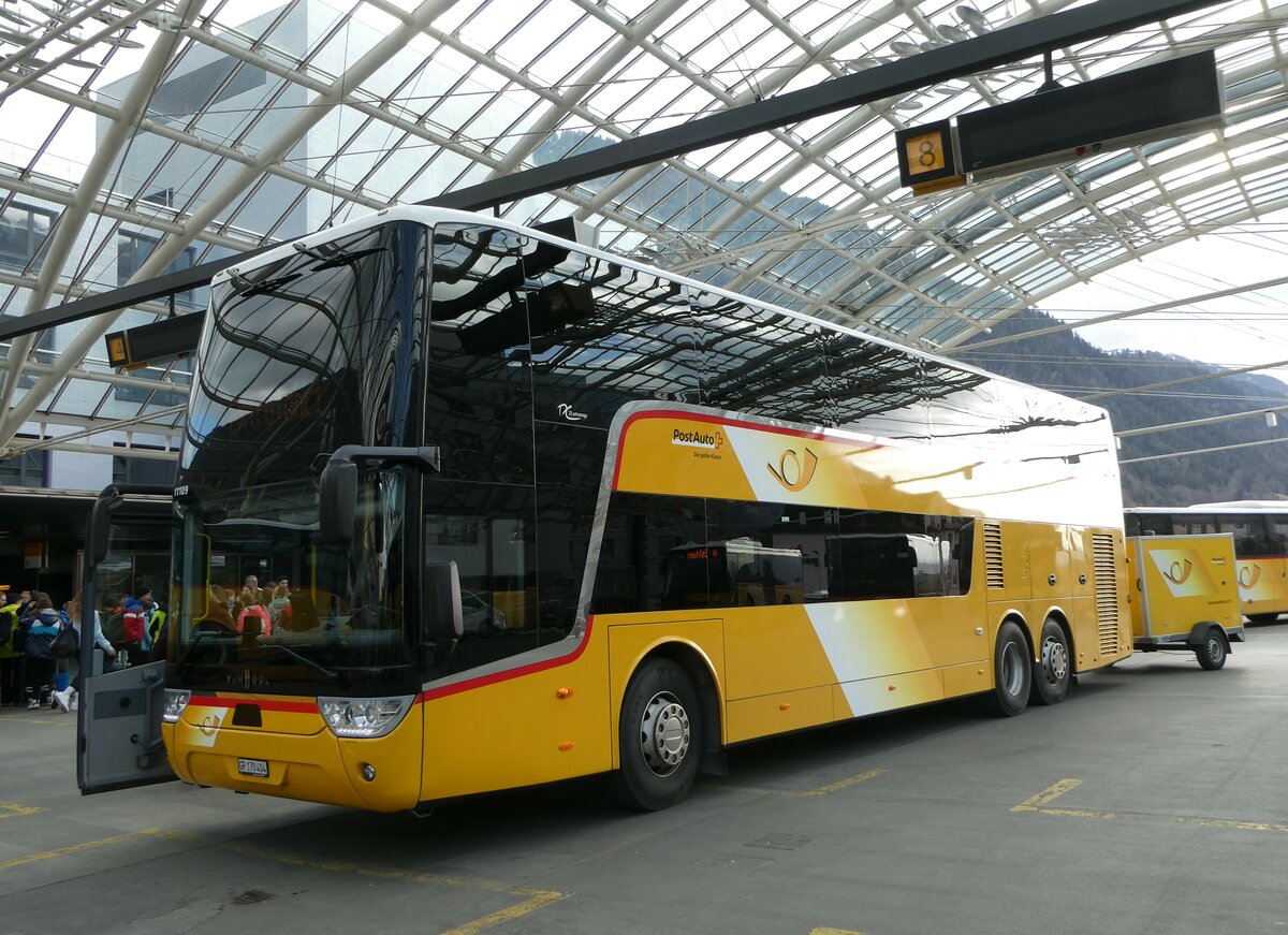 (246'554) - PostAuto Graub�nden - GR 170'404/PID 11'109 - Iveco am 24. Februar 2023 in Chur, Postautostation
