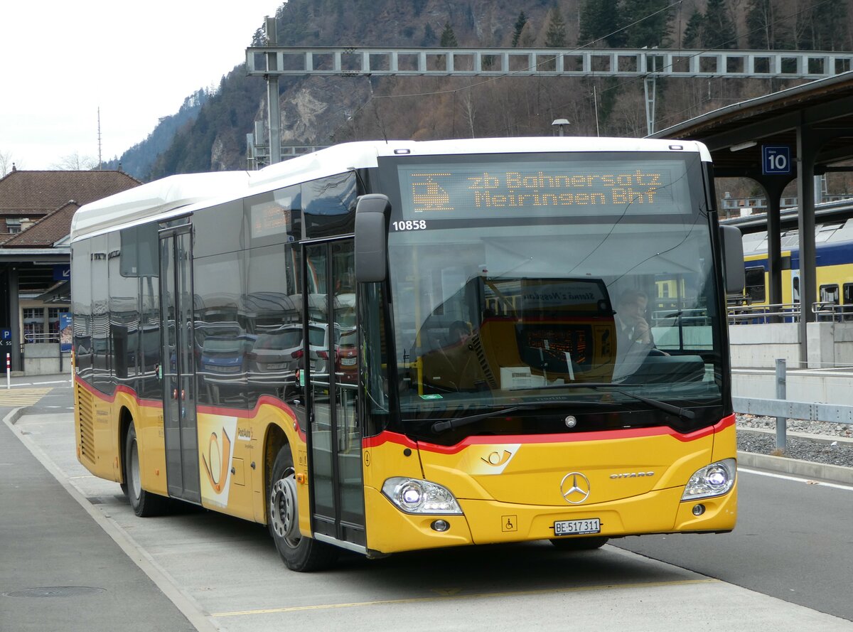 (246'756) - Fl�ck, Brienz - Nr. 4/BE 517'311/PID 10'858 - Mercedes am 27. Februar 2023 beim Bahnhof Interlaken Ost