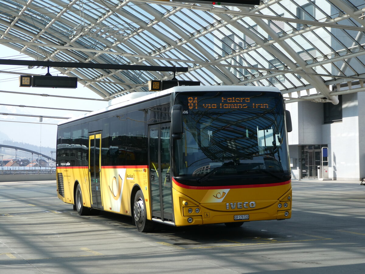 (246'811) - PostAuto Graub�nden - GR 179'720/PID 11'406 - Iveco am 3. M�rz 2023 in Chur, Postautostation