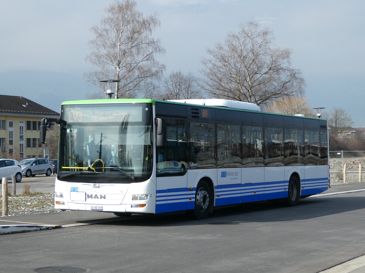 (246'853) - RTB Altst�tten - Nr. 912/SG 482'208 - MAN (ex PostBus/A BD 15'356) am 4. M�rz 2023 beim Bahnhof Buchs