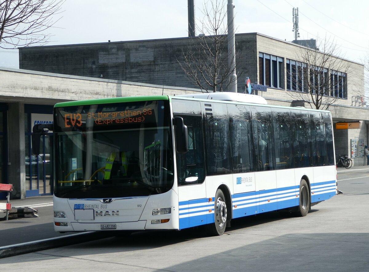 (246'856) - RTB Altst�tten - Nr. 912/SG 482'208 - MAN (ex PostBus/A BD 15'356) am 4. M�rz 2023 beim Bahnhof Buchs