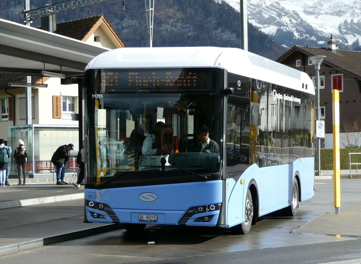 (247'136) - PostAuto Bern - BE 90'275/PID 11'795 - Solaris (ex BE 610'546) am 10. M�rz 2023 beim Bahnhof Sarnen