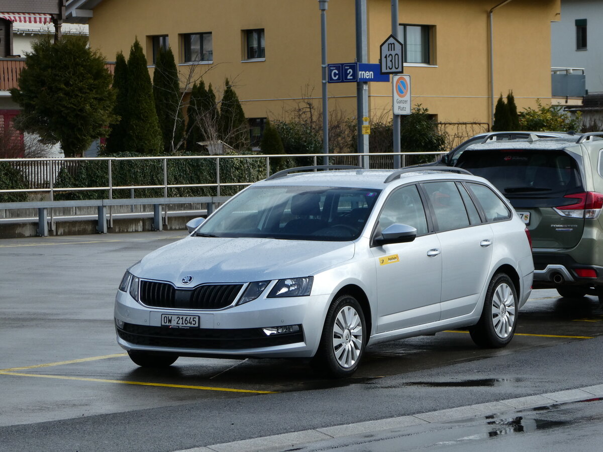 (247'138) - PostAuto Zentralschweiz - OW 21'645 - Skoda am 10. M�rz 2023 beim Bahnhof Sarnen