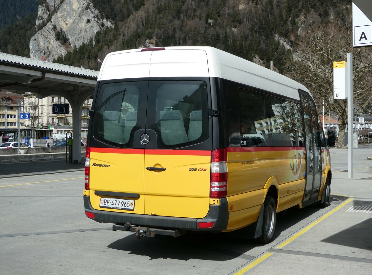 (247'188) - PostAuto Bern - BE 477'965/PID 5281 - Mercedes am 13. M�rz 2023 beim Bahnhof Interlaken West