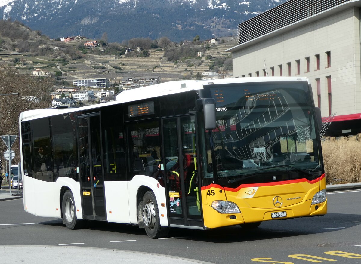 (247'235) - PostAuto Wallis - Nr. 45/VS 488'971/PID 10'616 - Mercedes (ex TPC Aigle) am 16. M�rz 2023 beim Bahnhof Sion