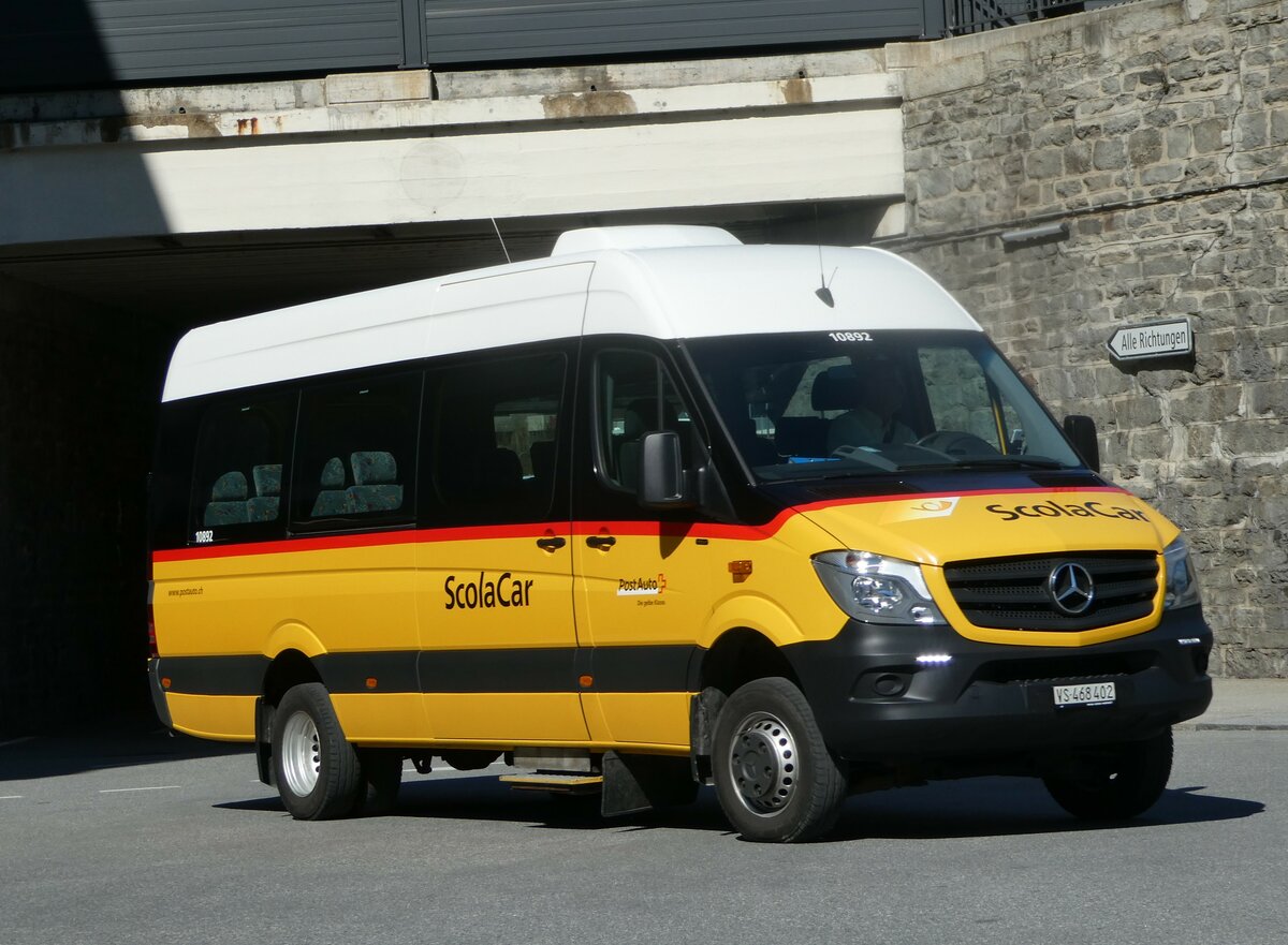 (247'281) - PostAuto Wallis - VS 468'402/PID 10'892 - Mercedes am 16. M�rz 2023 beim Bahnhof Brig 
