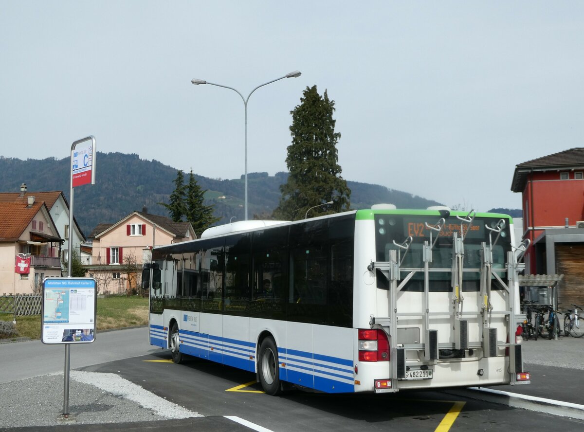 (247'329) - RTB Altst�tten - Nr. 915/SG 482'211 - MAN (ex PostBus/A BD 15'345) am 17. M�rz 2023 beim Bahnhof Altst�tten