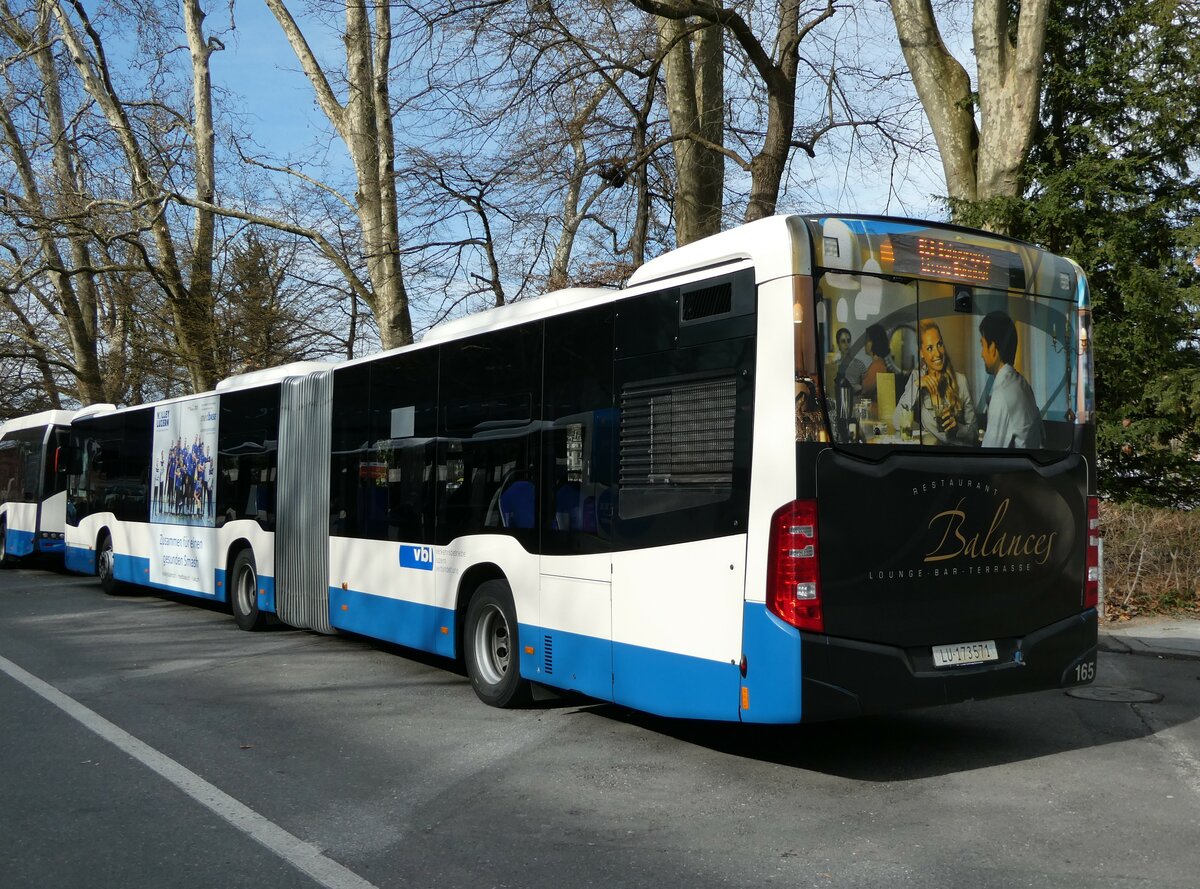 (247'447) - VBL Luzern - Nr. 165/LU 173'571 - Mercedes am 18. M�rz 2023 in Luzern, Inseli-P