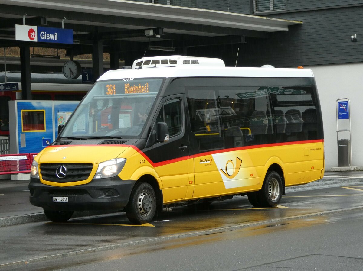 (247'591) - PostAuto Zentralschweiz - Nr. 202/OW 10'314/PID 10'400 - Mercedes (ex Nr. 8; ex Dillier, Sarnen Nr. 8) am 24. M�rz 2023 beim Bahnhof Giswil