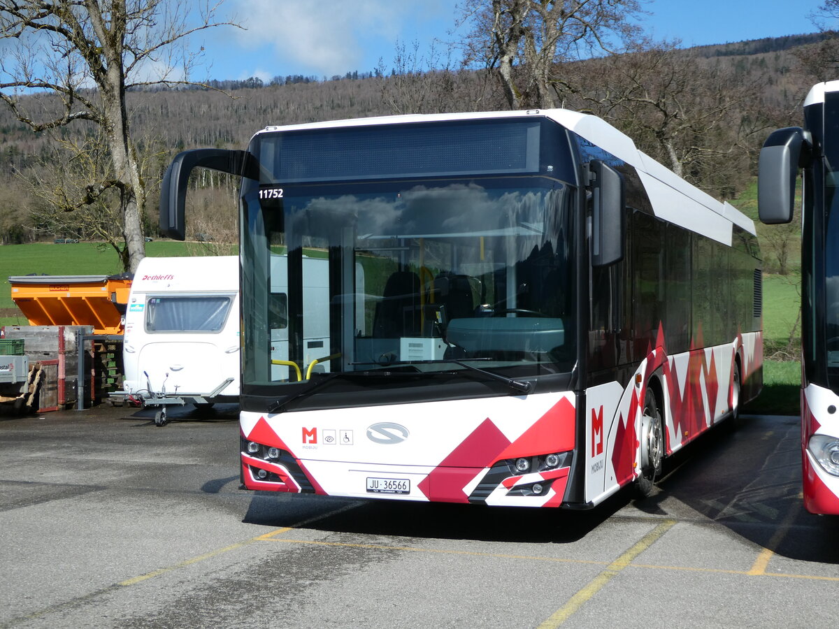(247'617) - CarPostal Ouest - JU 36'566/PID 11'752 - Solaris am 25. M�rz 2023 in Develier, Parkplatz