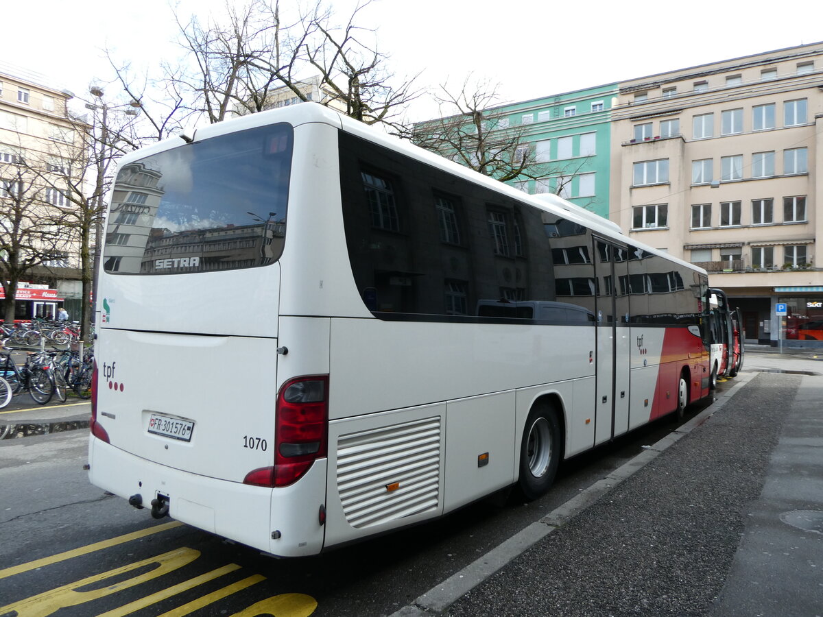 (247'635) - TPF Fribourg - Nr. 1070/FR 301'576 - Setra (ex CJ Tramelan Nr. 124) am 25. M�rz 2023 beim Bahnhof Biel