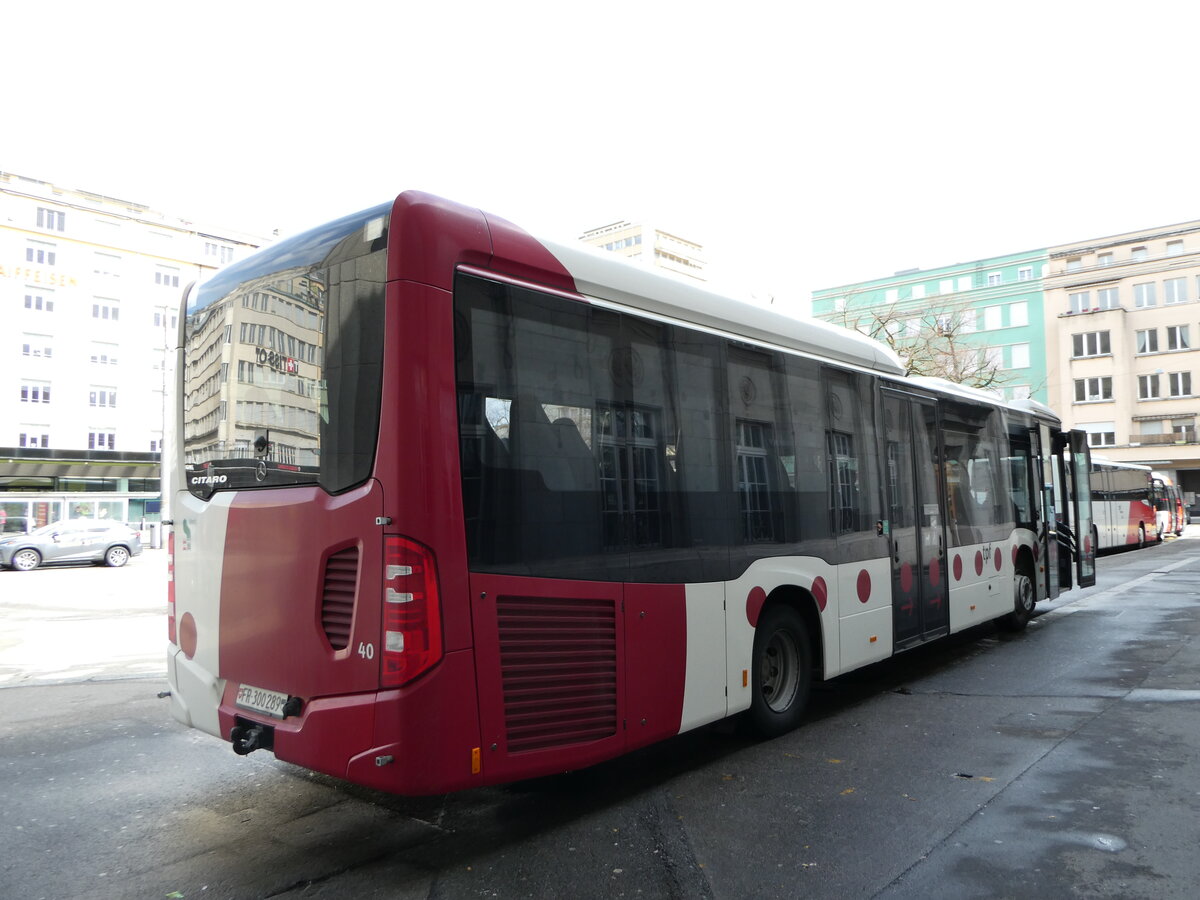 (247'637) - TPF Fribourg - Nr. 40/FR 300'289 - Mercedes am 25. M�rz 2023 beim Bahnhof Biel