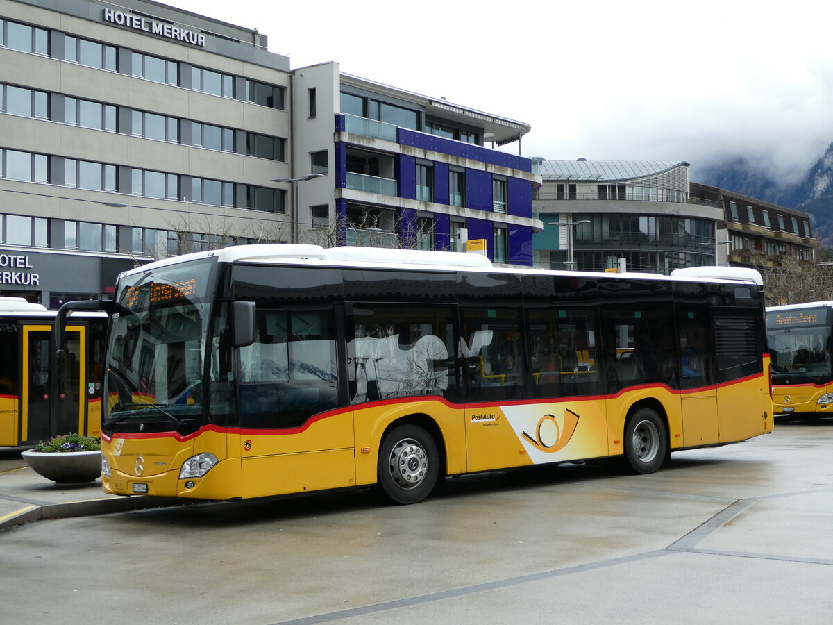 (247'753) - PostAuto Bern - BE 610'544/PID 11'859 - Mercedes am 26. M�rz 2023 beim Bahnhof Interlaken West