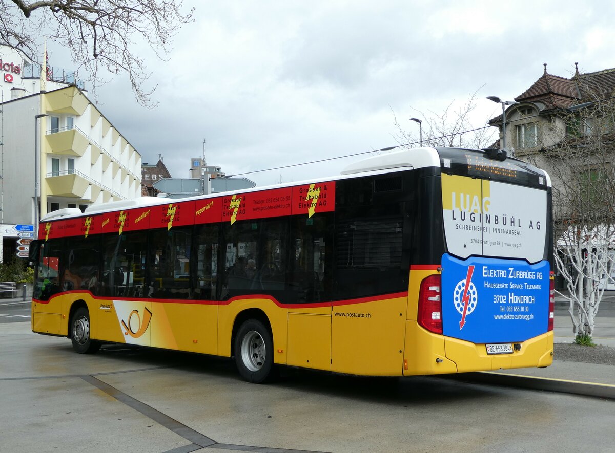 (247'754) - PostAuto Bern - BE 653'384/PID 11'682 - Mercedes am 26. M�rz 2023 beim Bahnhof Interlaken West