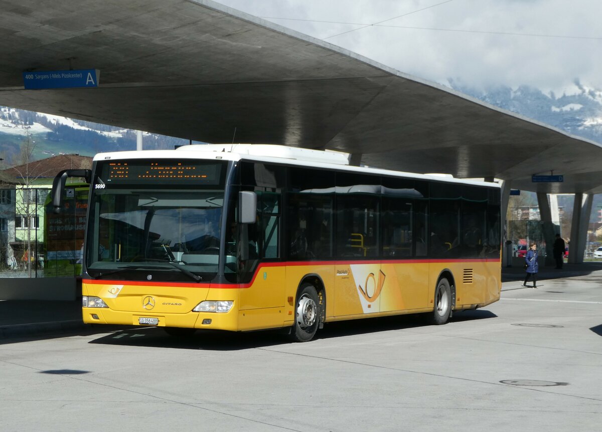 (247'772) - PostAuto Ostschweiz - SG 356'488/PID 5690 - Mercedes (ex Schmidt, Oberb�ren) am 28. M�rz 2023 beim Bahnhof Buchs