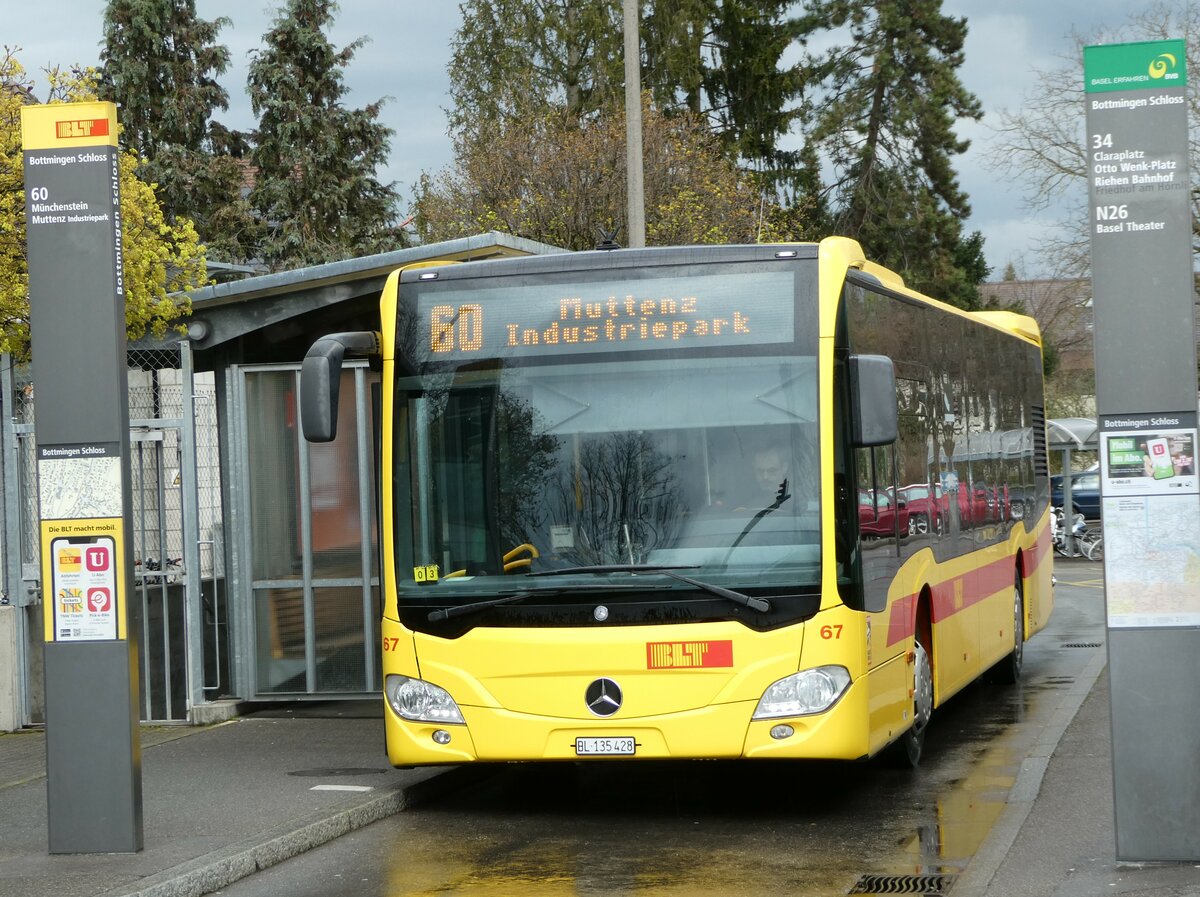 (247'878) - BLT Oberwil - Nr. 67/BL 135'428 - Mercedes am 30. M�rz 2023 in Bottmingen, Schloss