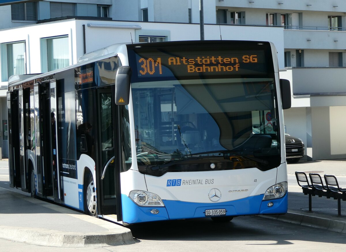 (248'111) - RTB Altst�tten - Nr. 41/SG 335'059 - Mercedes am 6. April 2023 beim Bahnhof Heerbrugg
