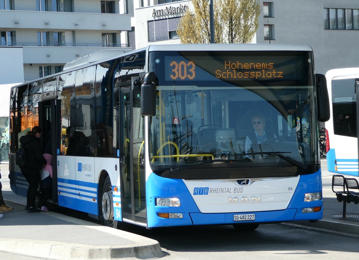 (248'112) - RTB Altst�tten - Nr. 94/SG 482'227 - MAN (ex PostBus/A BD 15'344) am 6. April 2023 beim Bahnhof Heerbrugg