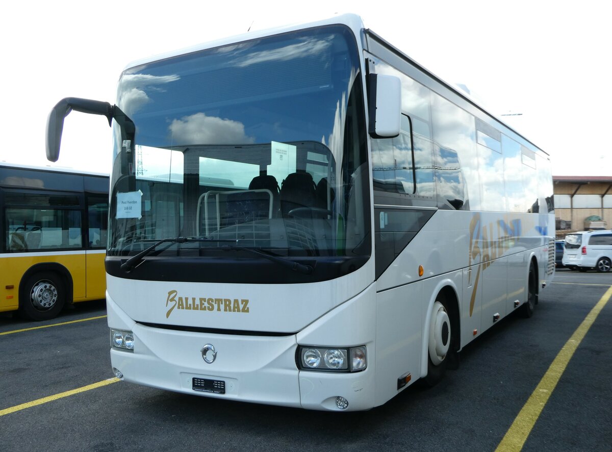 (248'206) - Ballestraz, Gr�ne - (VS 76'023) - Irisbus am 8. April 2023 in Kerzers, Interbus