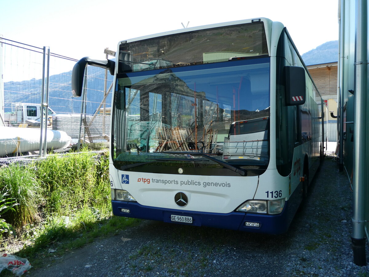 (248'288) - TPG Gen�ve - Nr. 1136/GE 960'886 - Mercedes am 9. April 2023 in Leytron, Garage Buchard