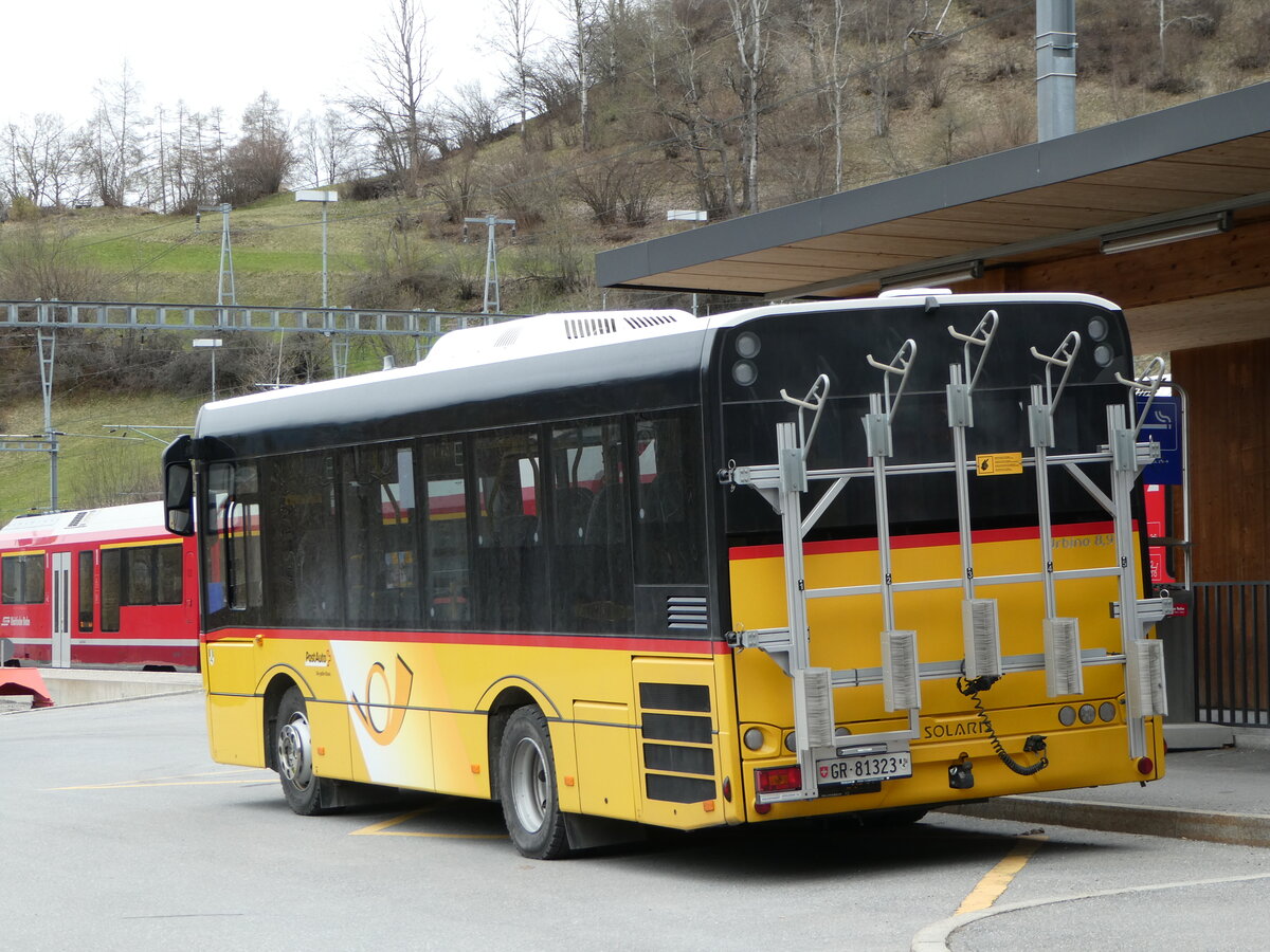 (248'623) - PostAuto Graub�nden - GR 81'323/PID 11'708 - Solaris am 15. April 2023 beim Bahnhof Filisur