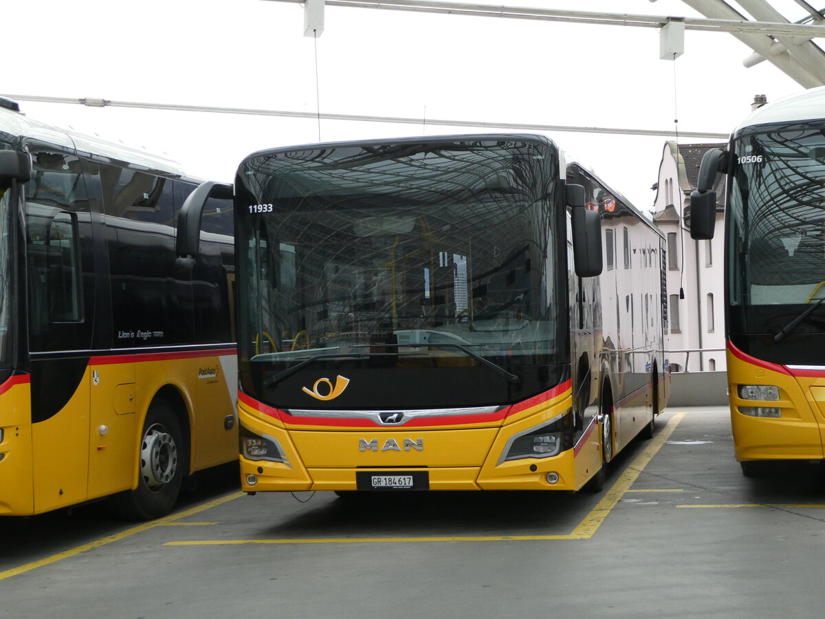 (248'650) - PostAuto Graub�nden - GR 184'617/PID 11'933 - MAN am 15. April 2023 in Chur, Postautostation