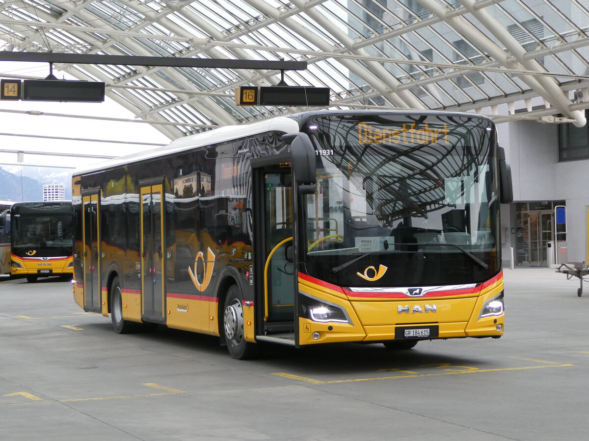(248'653) - PostAuto Graub�nden - GR 184'615/PID 11'931 - MAN am 15. April 2023 in Chur, Postautostation
