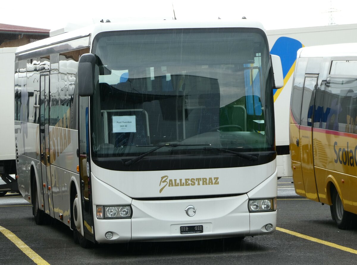 (249'047) - Ballestraz, Gr�ne - (VS 76'023) - Irisbus am 22. April 2023 in Kerzers, Interbus