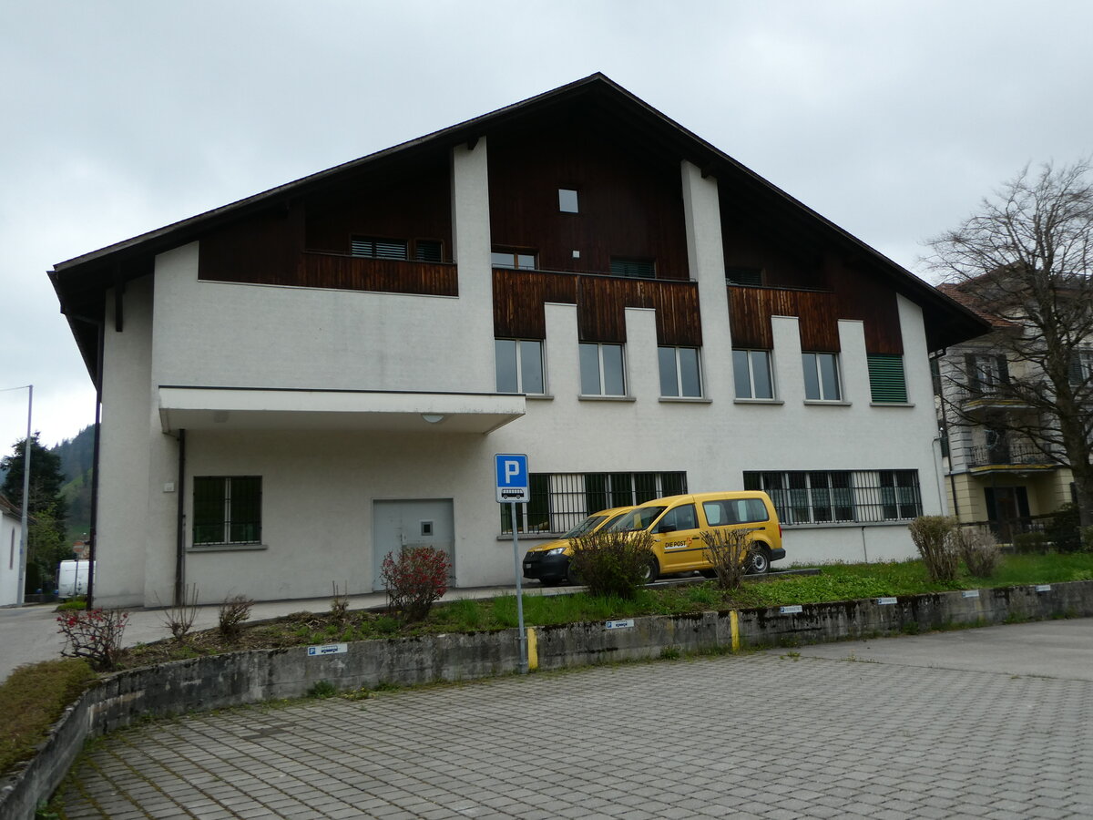 (249'323) - Parkplatz f�r Car und Bus am 30. April 2023 in Escholzmatt, Postgarage