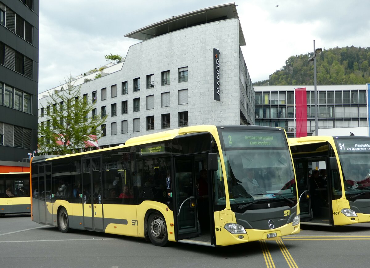 (249'458) - STI Thun - Nr. 181/BE 752'181 - Mercedes am 2. Mai 2023 beim Bahnhof Thun