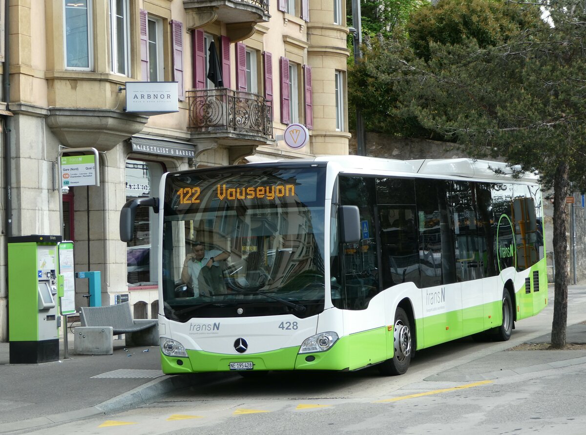 (249'569) - transN, La Chaux-de-Fonds - Nr. 428/NE 195'428 - Mercedes am 5. Mai 2023 beim Bahnhof Neuch�tel