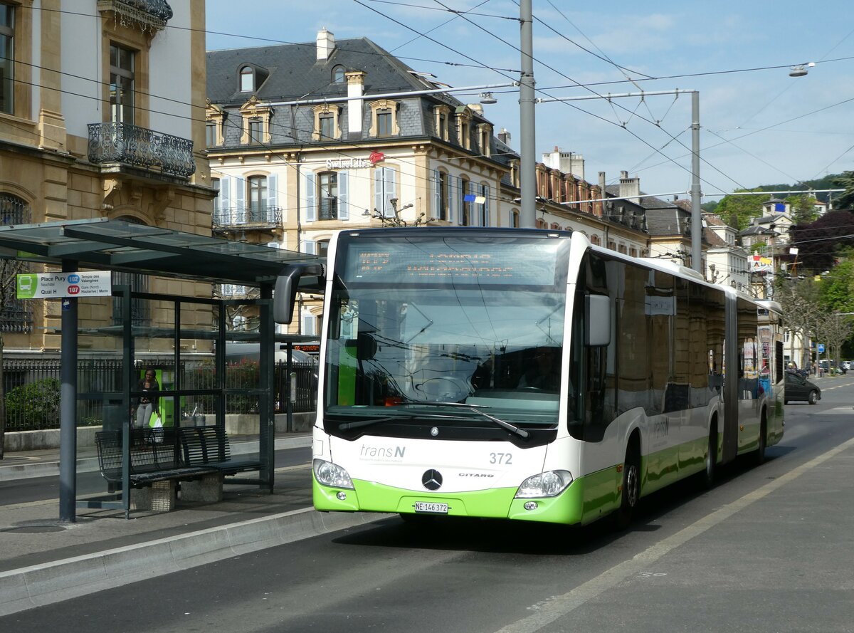 (249'571) - transN, La Chaux-de-Fonds - Nr. 372/NE 146'372 - Mercedes am 5. Mai 2023 in Neuch�tel, Place Pury