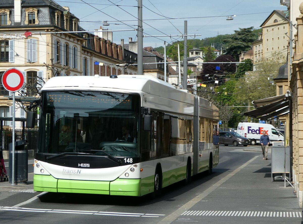 (249'596) - transN, La Chaux-de-Fonds - Nr. 148 - Hess/Hess Gelenktrolleybus (ex TN Neuch�tel Nr. 148) am 5. Mai 2023 in Neuch�tel, Place Pury