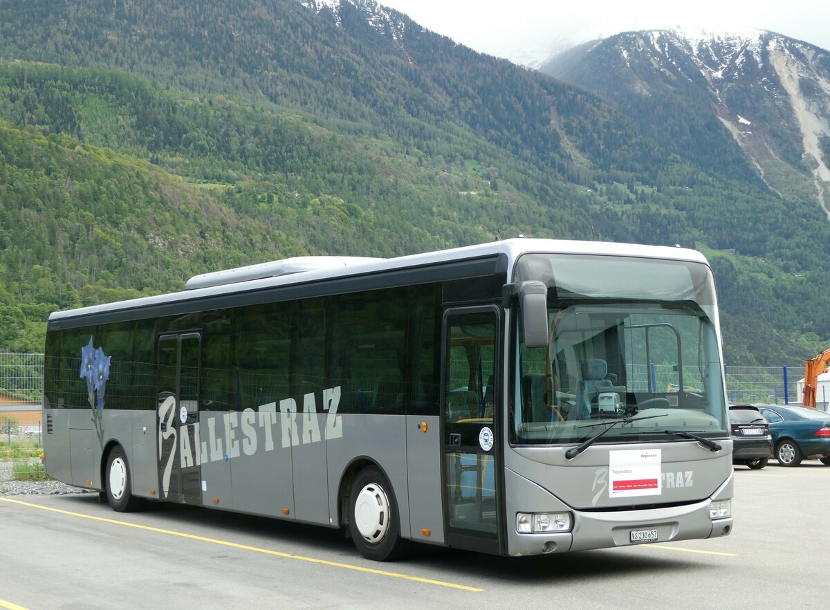 (250'009) - Ballestraz, Gr�ne - VS 230'657 - Irisbus am 13. Mai 2023 in Turtmann, Garage Ruffiner (Einsatz RegionAlps)