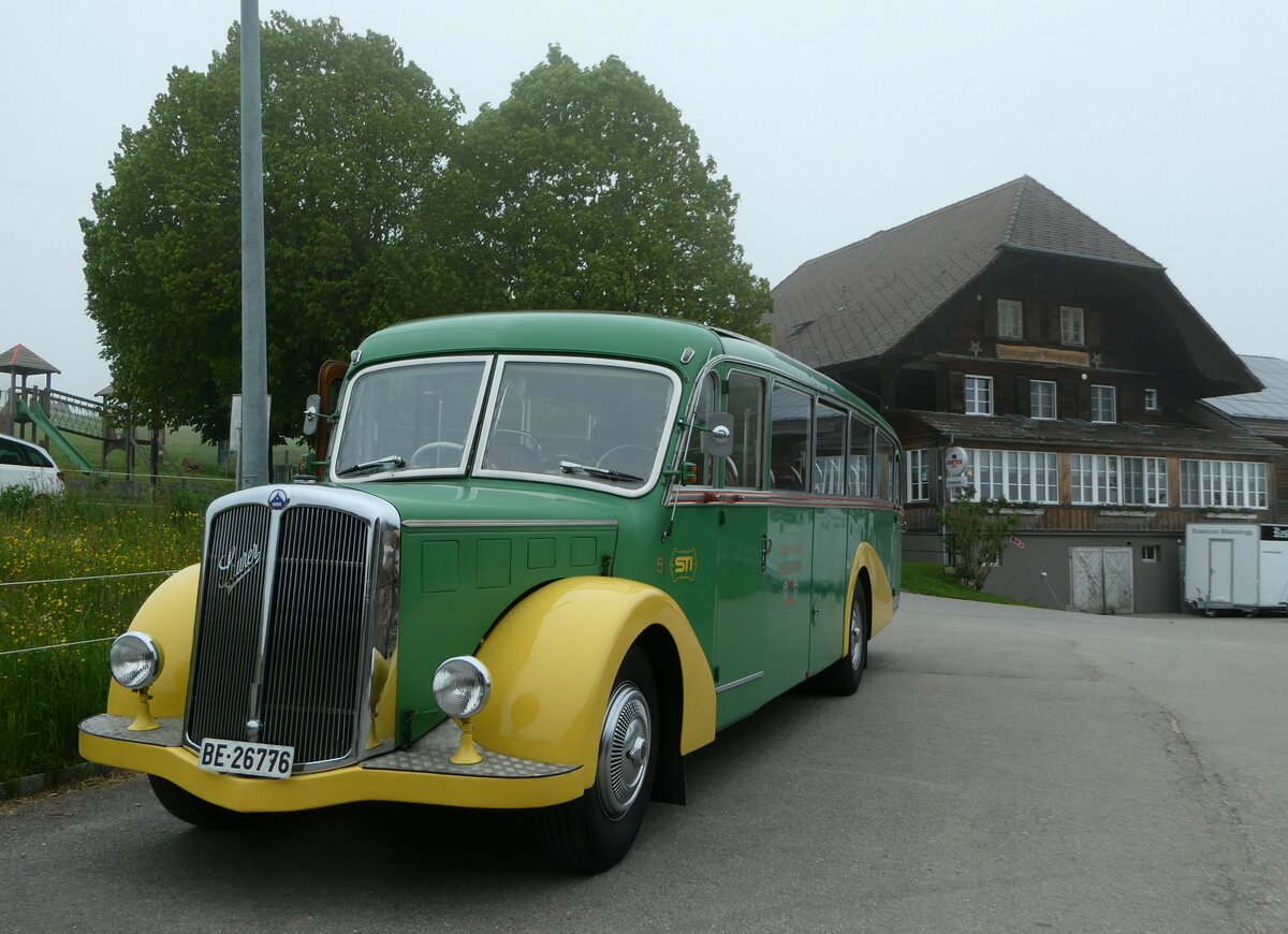 (250'400) - STI Thun - Nr. 15/BE 26'776 - Saurer/Gangloff (ex AvH Heimenschwand Nr. 5) am 24. Mai 2023 in Oberb�tschel, B�tschelegg