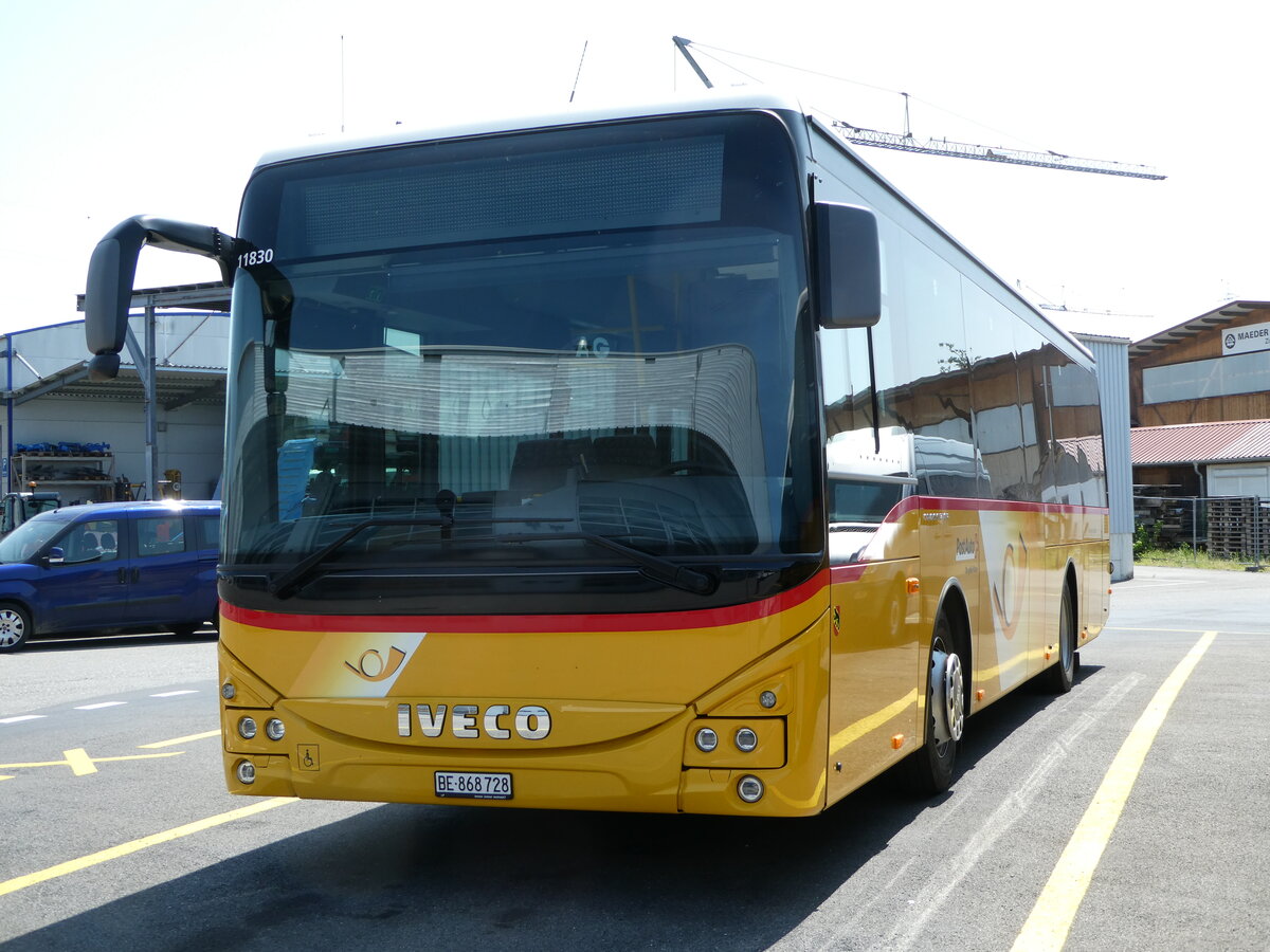 (250'710) - Fl�ck, Brienz - Nr. 28/BE 868'728/PID 11'830 - Iveco am 29. Mai 2023 in Kerzers, Interbus