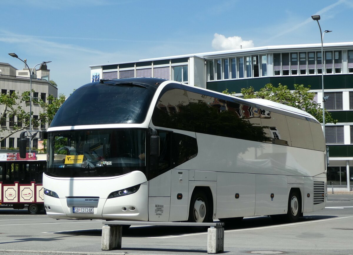 (250'784) - Aus Kroatien: Baltik, Samobor - SB 1313-AK - Neoplan am 30. Mai 2023 in Vaduz, St�dtle