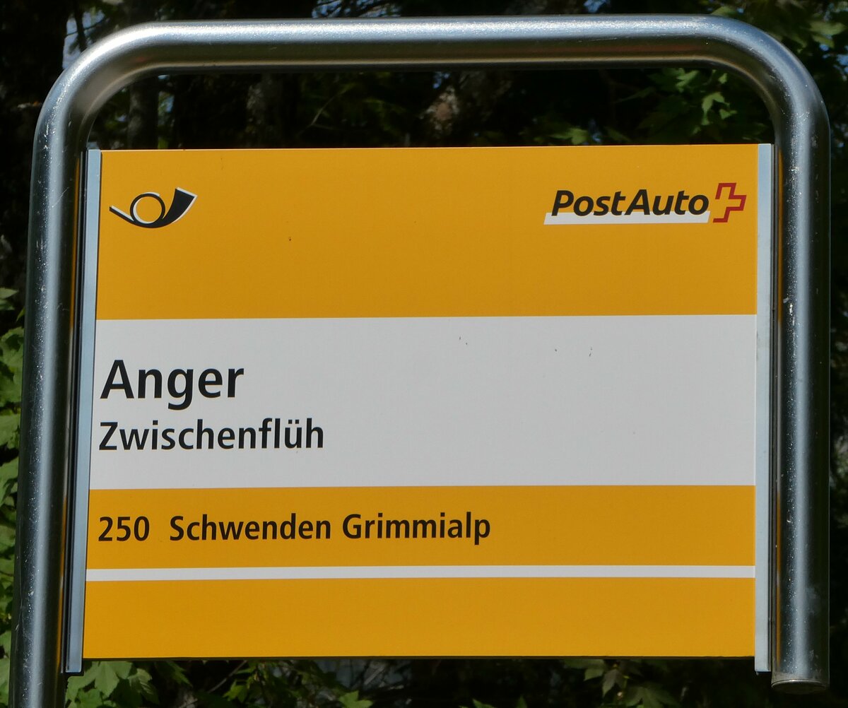 (250'899) - PostAuto-Haltestellenschild - Zwischenfl�h, Anger - am 2. Juni 2023