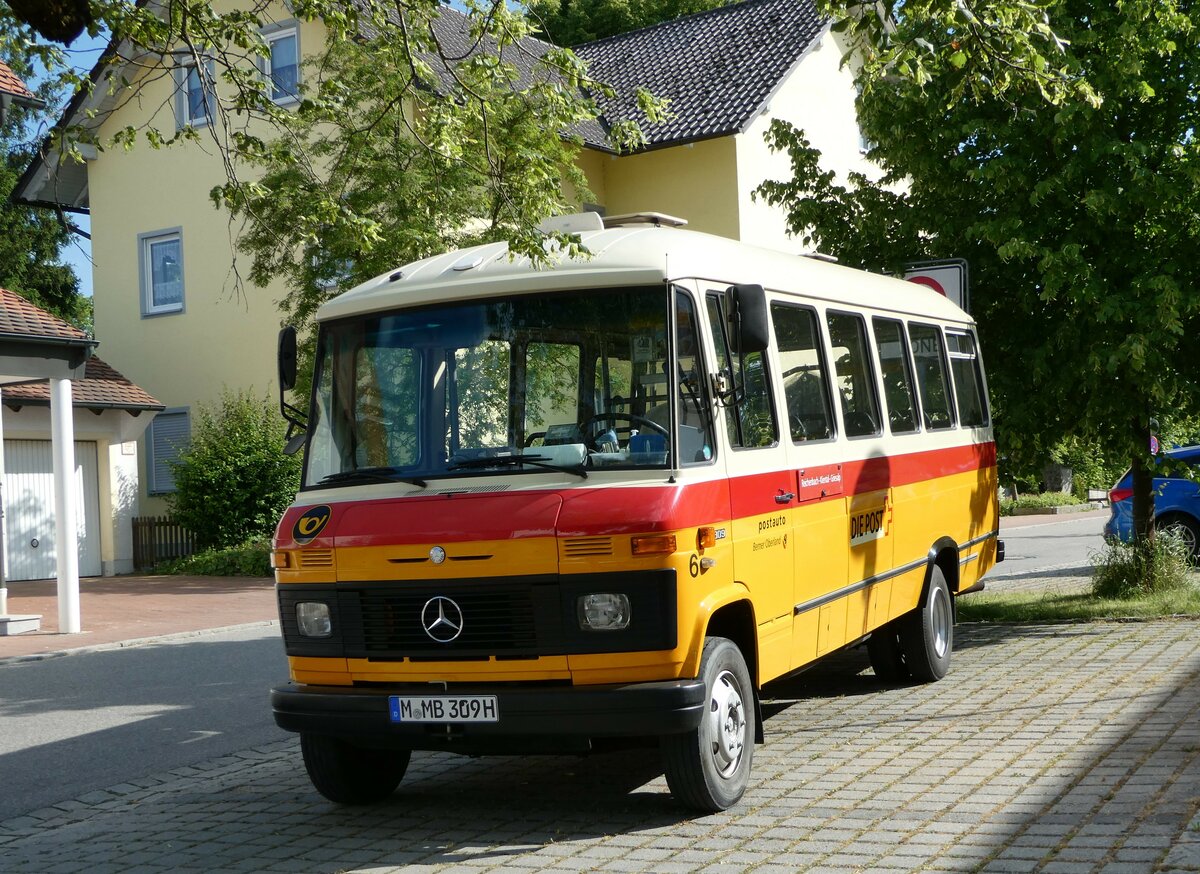 (250'913) - Hahn, M�nchen - Nr. 6/M-MB 309H - Mercedes (ex M�ller, CH-Ennetmoos Nr. 6; ex Portenier, CH-Adelboden Nr. 6/PID 492; ex Geiger, CH-Adelboden Nr. 6) am 3. Juni 2023 in Essenbach, Schulstrasse