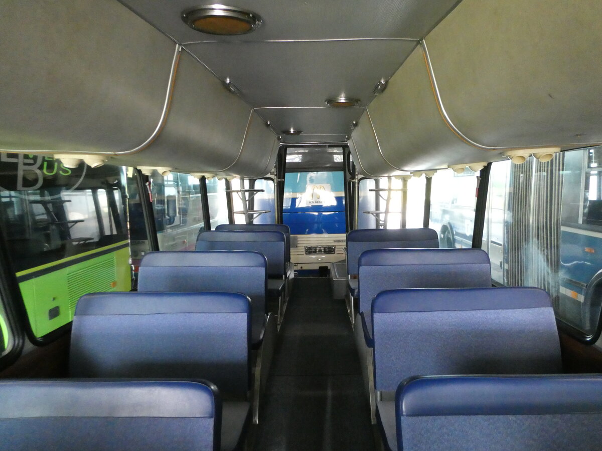 (251'045) - Berolina, Berlin (Auw�rter) - DGF-AU 65H - Neoplan am 4. Juni 2023 in Pilsting, Auw�rter, Automobil-Park (Innenaufnahme)