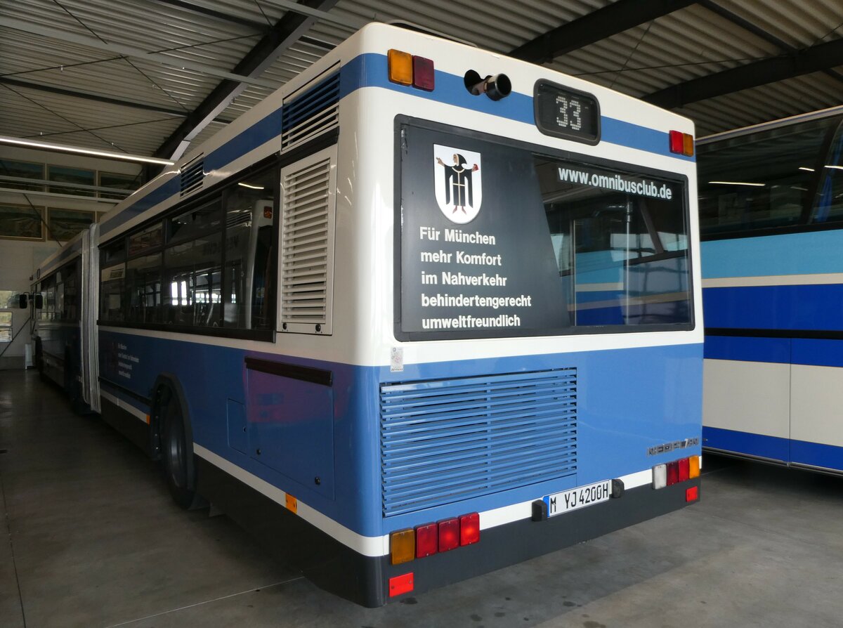 (251'049) - MVG M�nchen (OCM) - Nr. 5410/M-YJ 4200H - Neoplan am 4. Juni 2023 in Pilsting, Auw�rter Automobil-Park