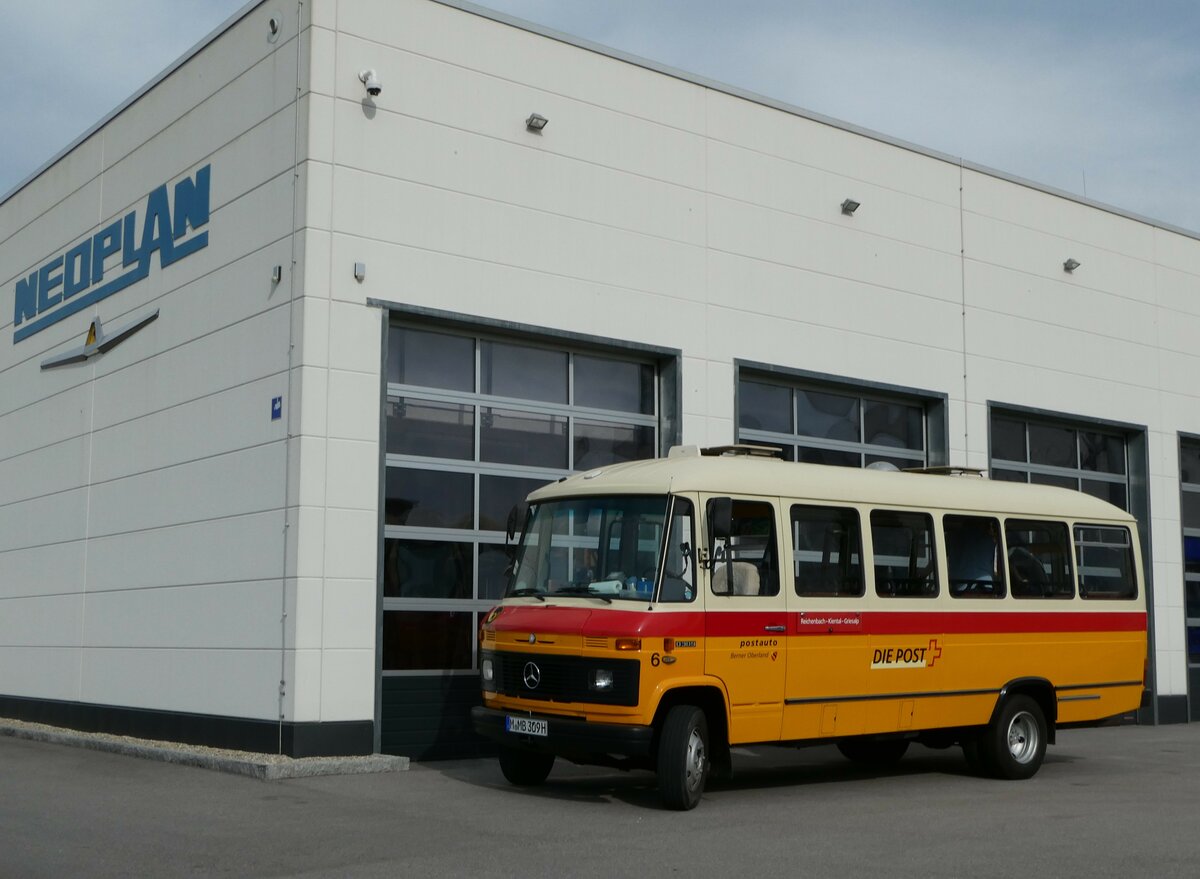 (251'052) - Hahn, M�nchen - Nr. 6/M-MB 309H - Mercedes (ex M�ller, CH-Ennetmoos Nr. 6; ex Portenier, CH-Adelboden Nr. 6/PID 492; ex Geiger, CH-Adelboden Nr. 6) am 4. Juni 2023 in Pilsting, Auw�rter Automobil-Park