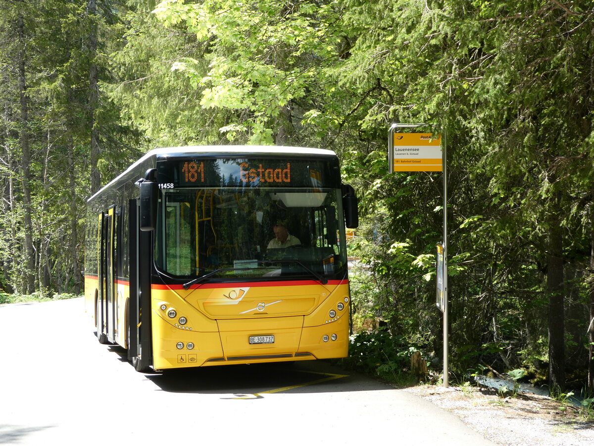(251'123) - K�bli, Gstaad - BE 308'737/PID 11'458 - Volvo am 6. Juni 2023 in Lauenen, Lauenensee
