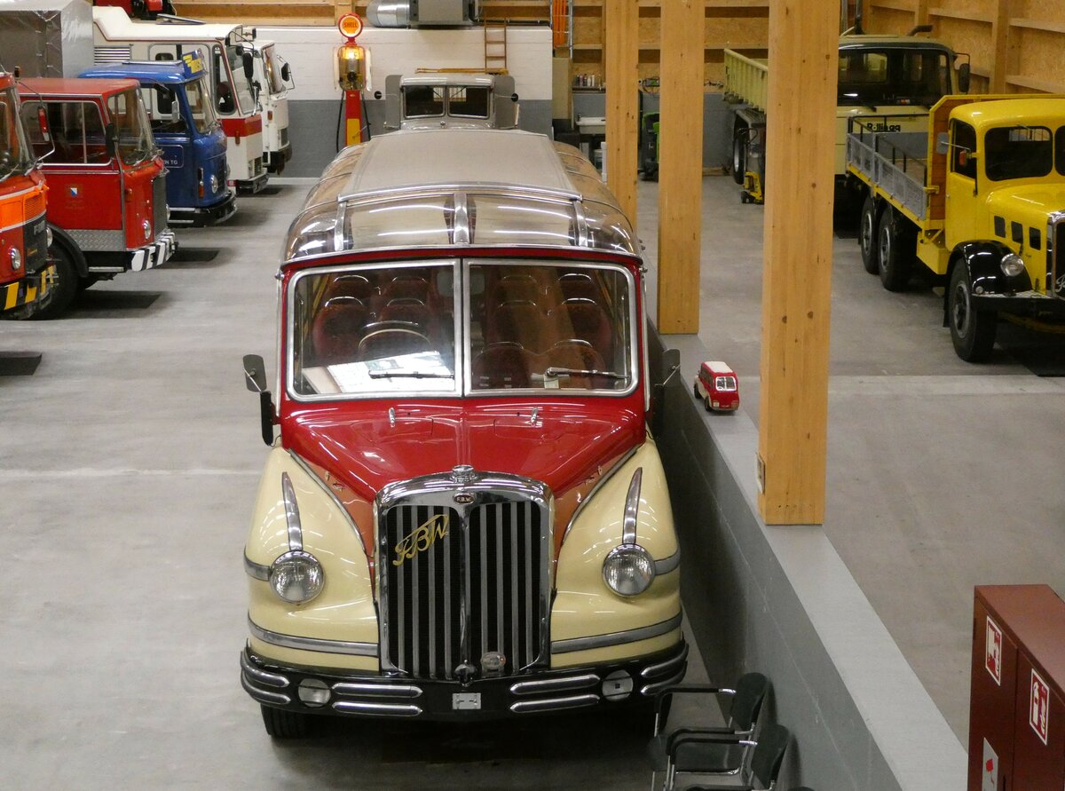 (251'309) - R�llin, Hirzel - FBW/FHS (ex Fl�ckiger, Rickenbach; ex Rieben, Aesch; ex Pfister, Th�rnen) am 10. Juni 2023 in N�fels, FBW-Museum