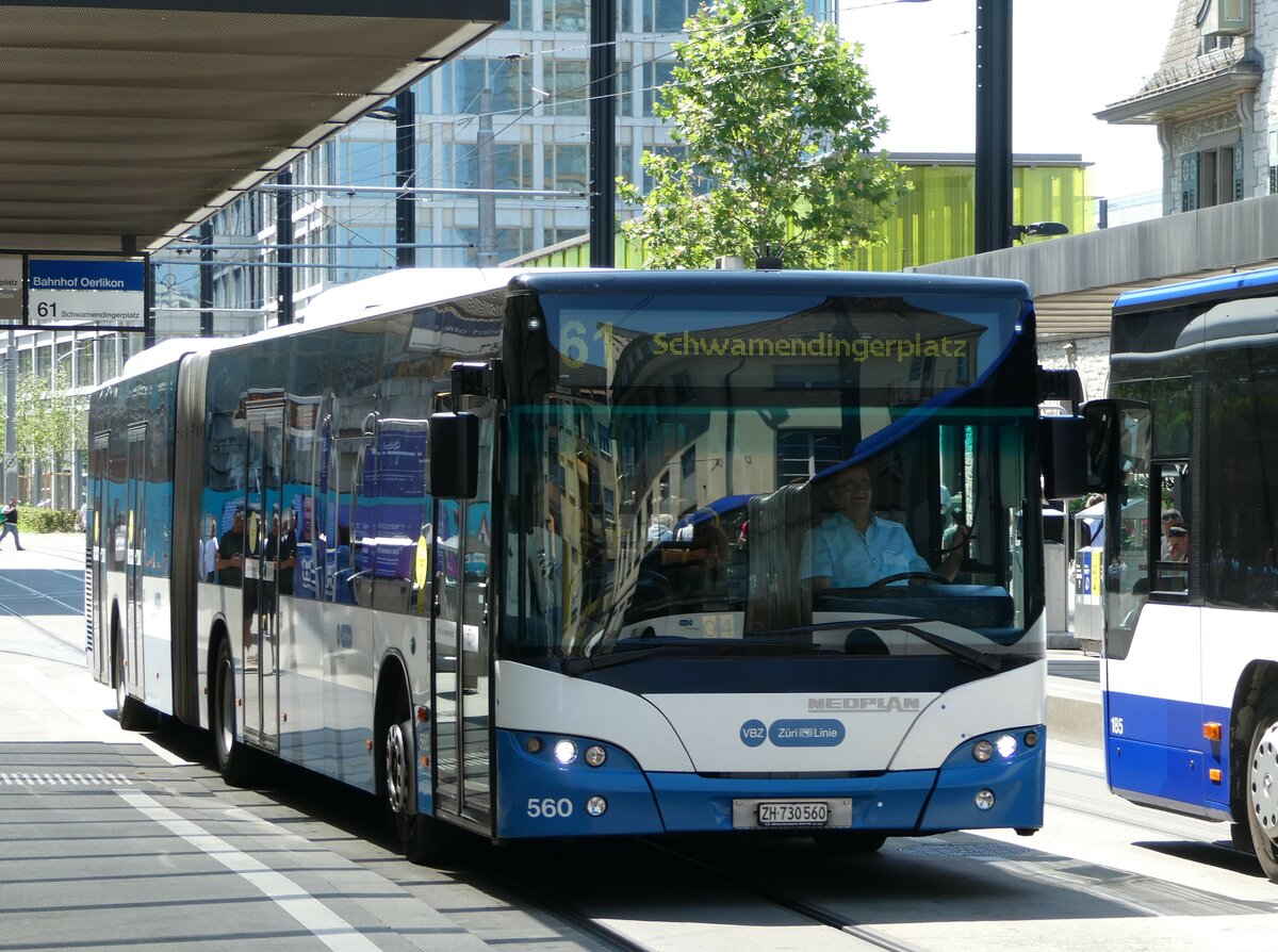 (251'476) - VBZ Z�rich - Nr. 560/ZH 730'560 - Neoplan am 13. Juni 2023 beim Bahnhof Z�rich Oerlikon