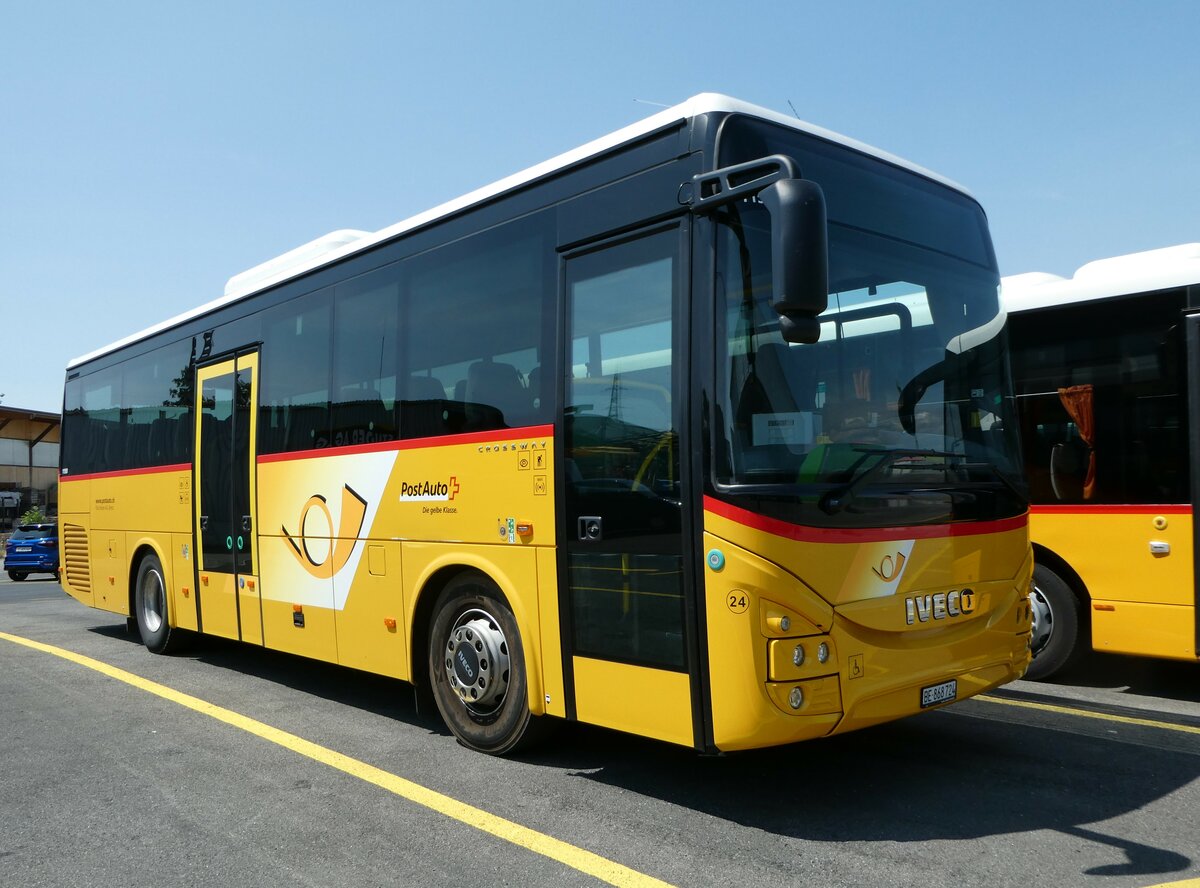 (251'599) - Fl�ck, Brienz - Nr. 24/BE 868'724/PID 11'593 - Iveco am 17. Juni 2023 in Kerzers, Interbus