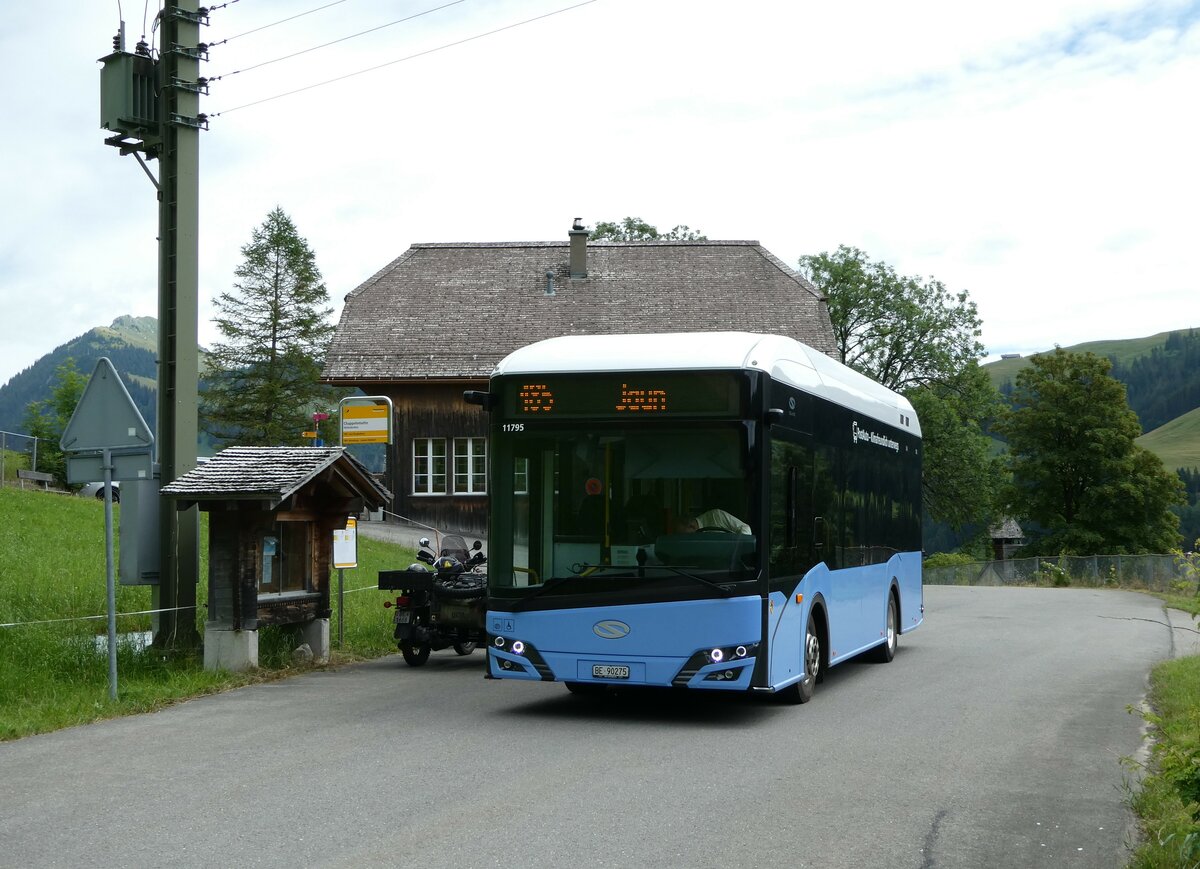 (252'188) - PostAuto Bern - BE 90'275/PID 11'795 - Solaris (ex BE 610'546) am 1. Juli 2023 in Abl�ndschen, Chappelematte