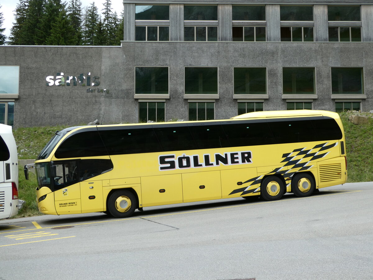 (252'344) - Aus Deutschland: S�llner, Regensburg - R-ES 972 - Neoplan am 4. Juli 2023 in Schw�galp, S�ntis-Schwebebahn